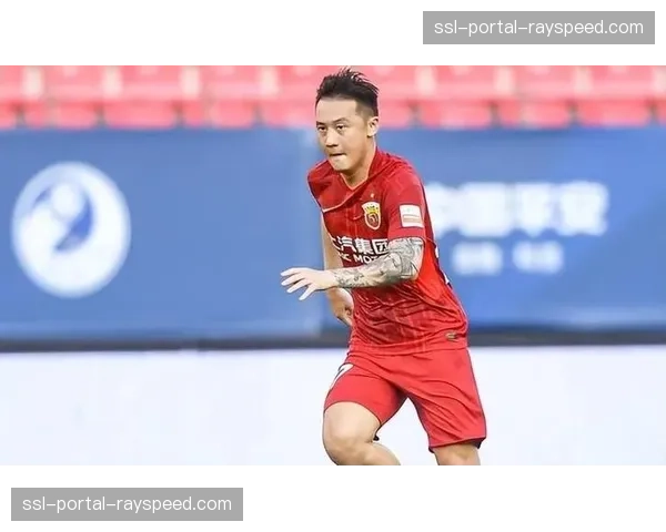 冯劲无限接近加盟大连英博，-重庆梅西-告别上海海港