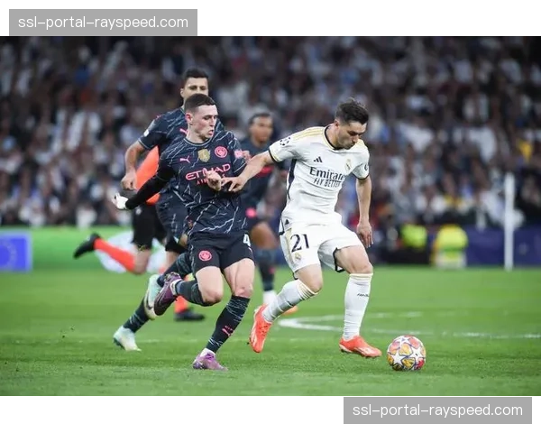 皇马公布欧冠次回合大名单，楚阿梅尼停赛，琼阿梅尼有望首发。